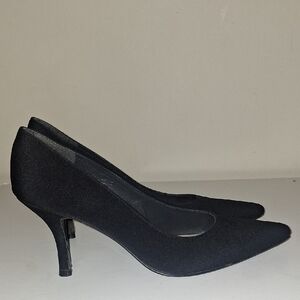 Stuart Weitman Satin Black Pumps Size 8.5